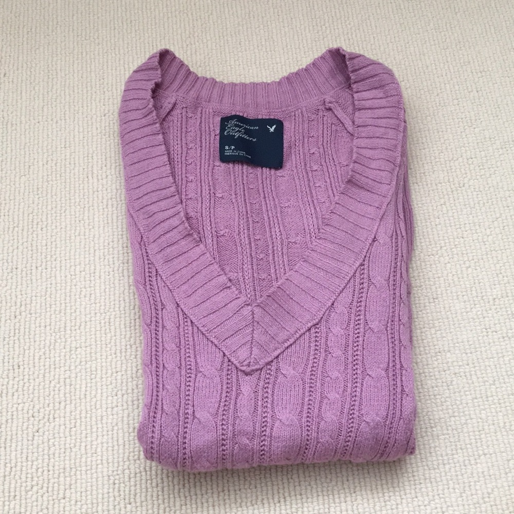 American Eagle Sweater in Pink